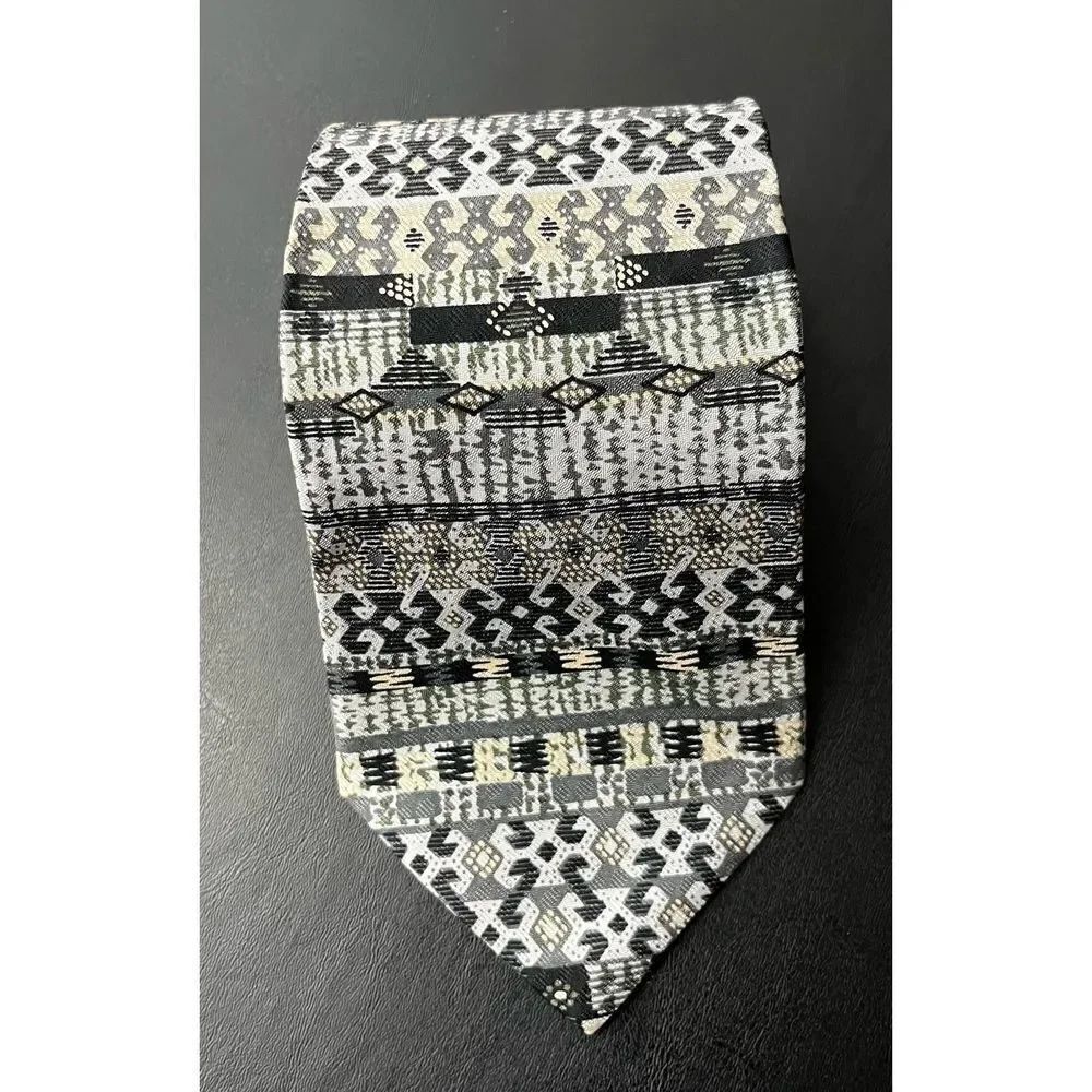 Vintage Guess tie